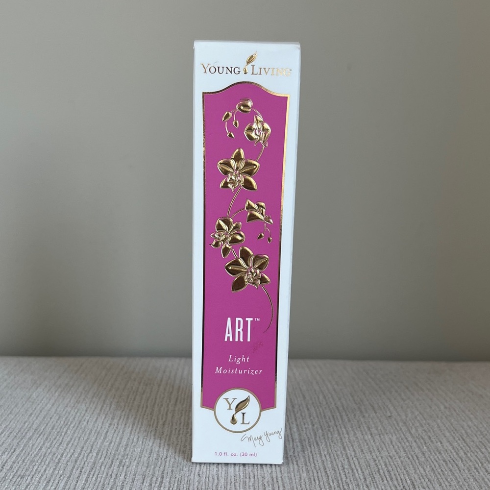 NIB Young Living ART Light Moisturizer
